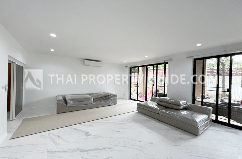House with Shared Pool in Sukhumvit 
