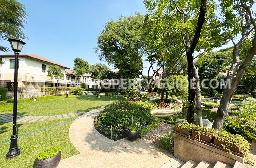 House with Shared Pool in Sukhumvit 