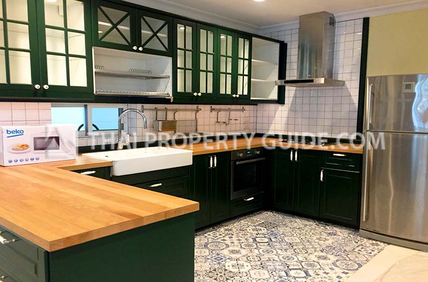 House with Shared Pool in Sukhumvit 