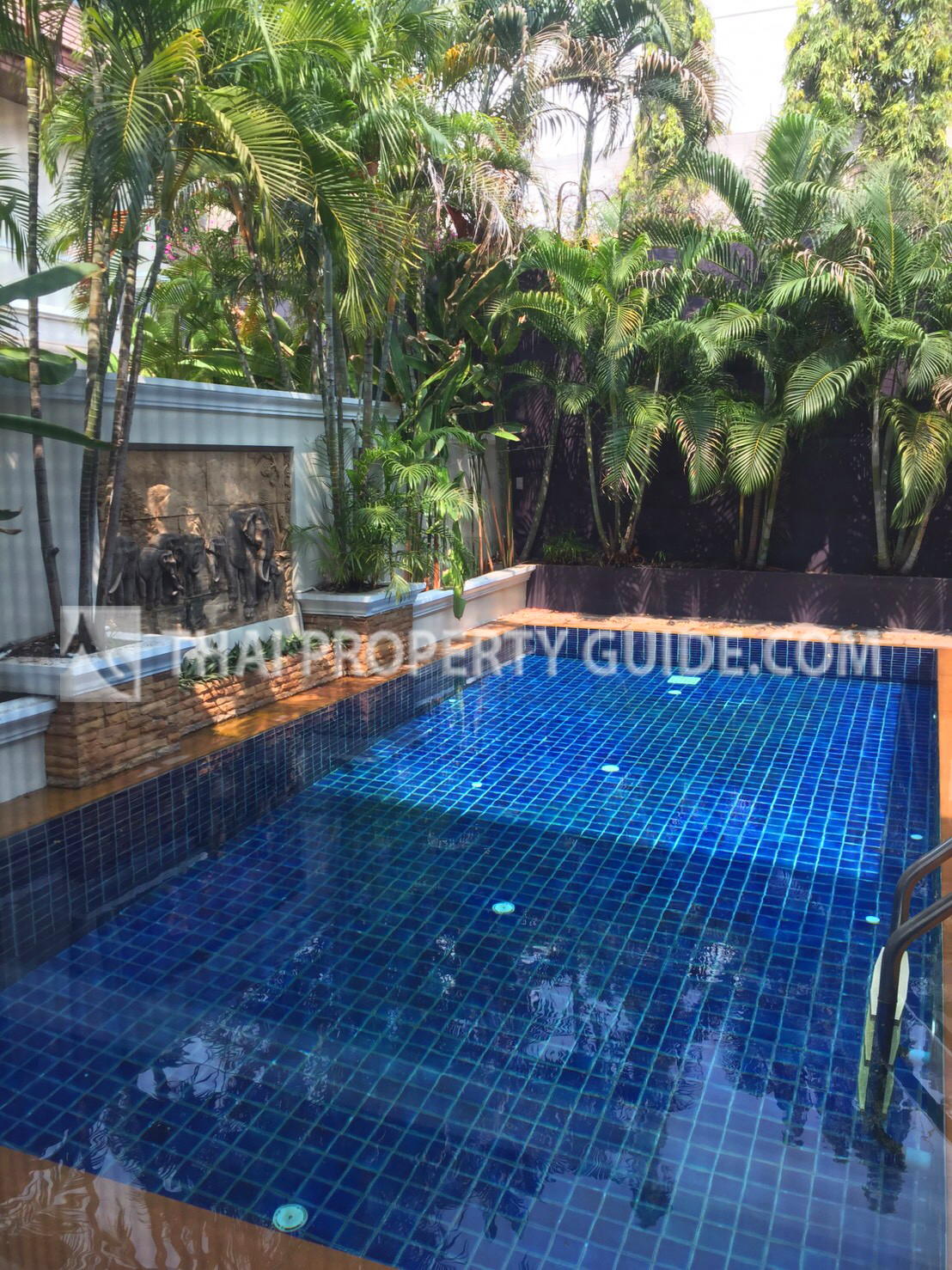 House with Shared Pool in Sukhumvit 