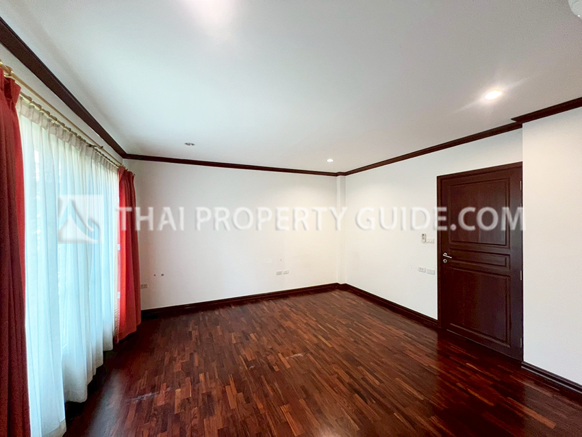 House with Shared Pool in Sukhumvit 