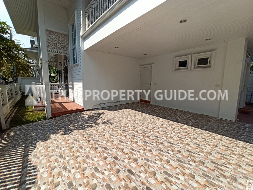 House with Shared Pool in Sukhumvit 