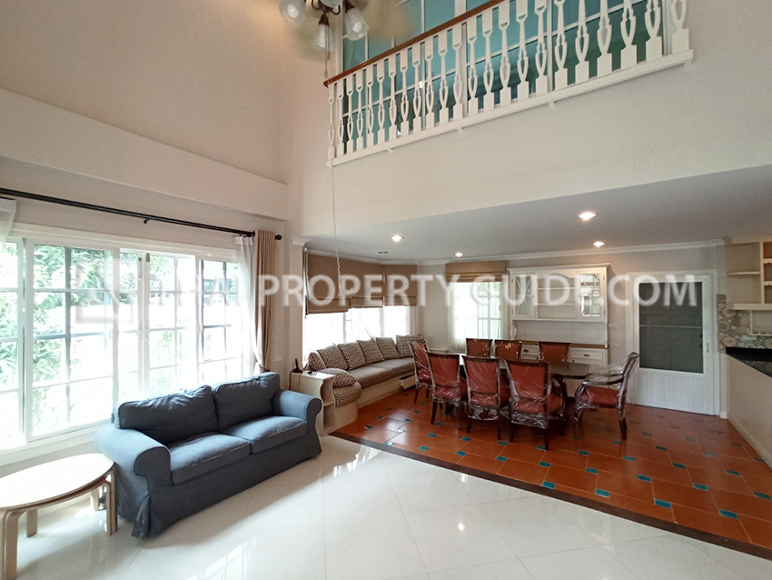 House with Shared Pool in Sukhumvit 