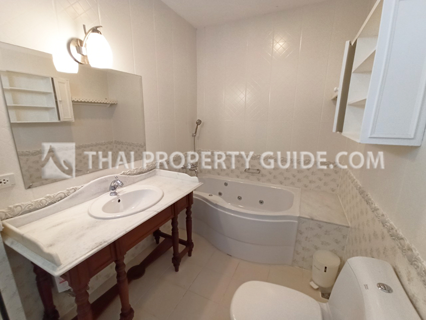 House with Shared Pool in Sukhumvit 