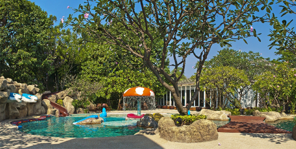 House with Shared Pool in Sukhumvit 