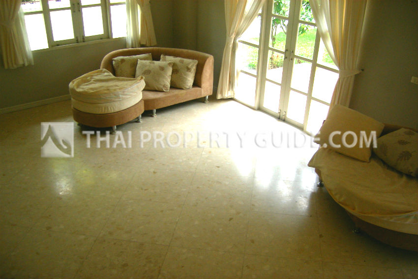 House with Shared Pool in Sukhumvit 