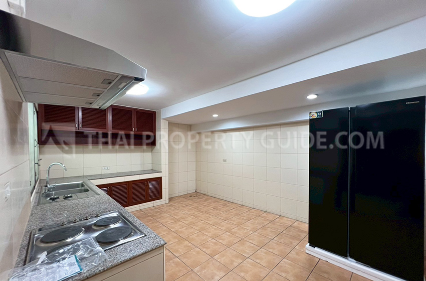 House with Shared Pool in Sukhumvit 