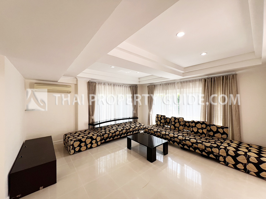 House with Shared Pool in Sukhumvit 