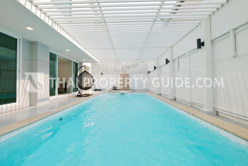 House For Sale in Sukhumvit 