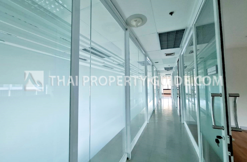 Office For Rent in Ratchada 
