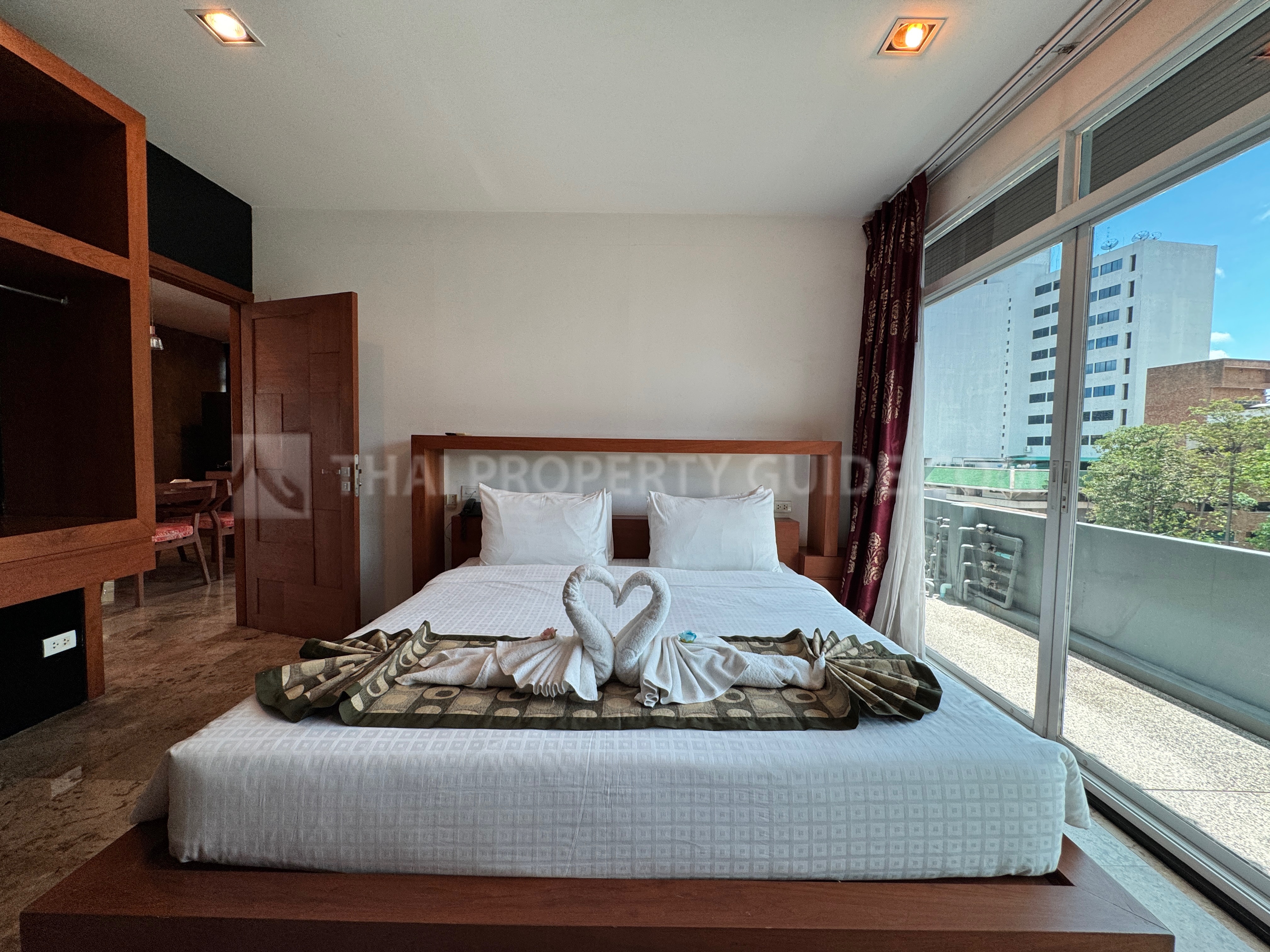Penthouse in Phaholyothin 