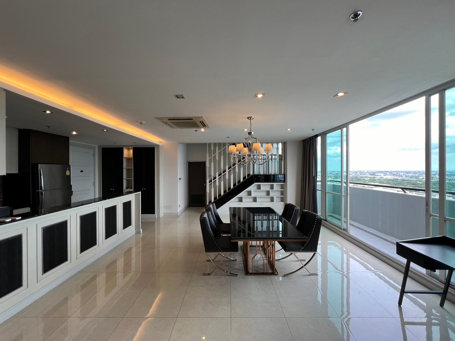 Penthouse in Srinakarin 