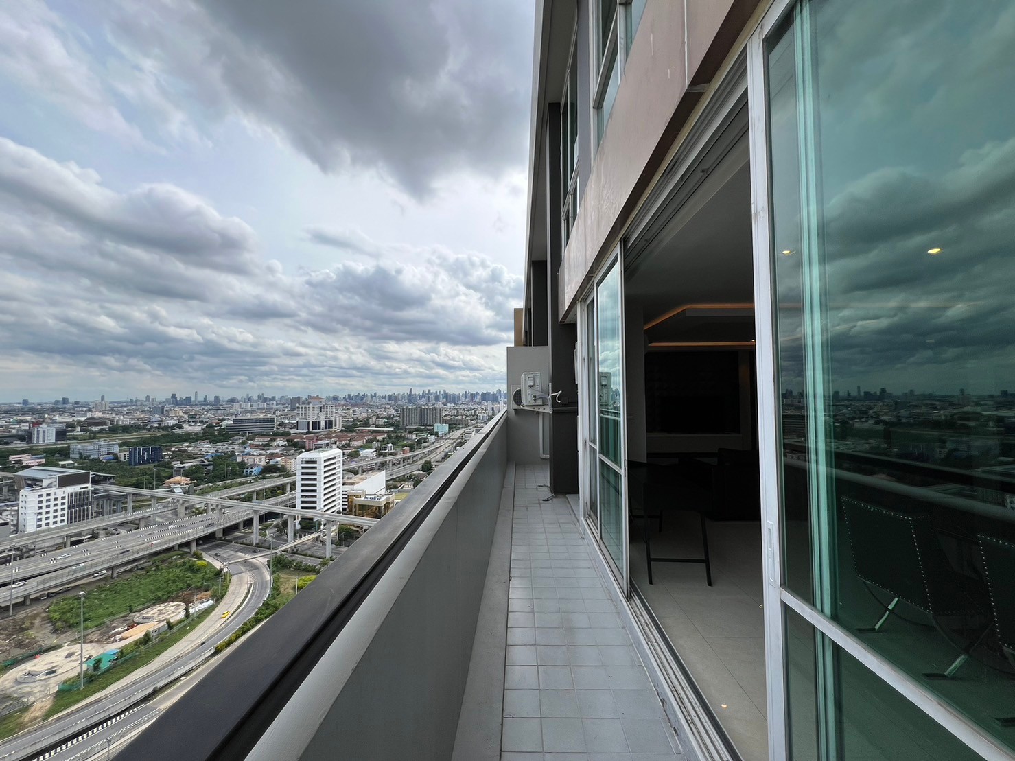 Penthouse in Srinakarin 