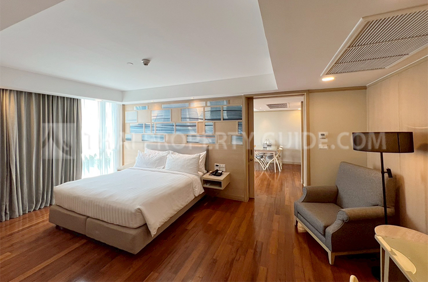 Service Apartment in New Petchburi 