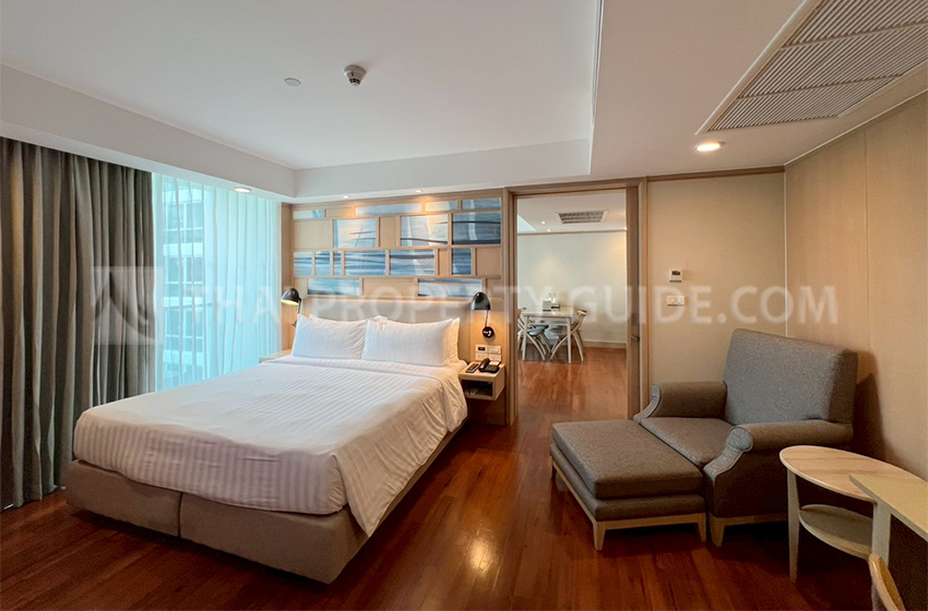 Service Apartment in New Petchburi 