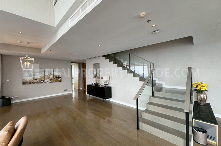 Service Apartment in Ploenchit