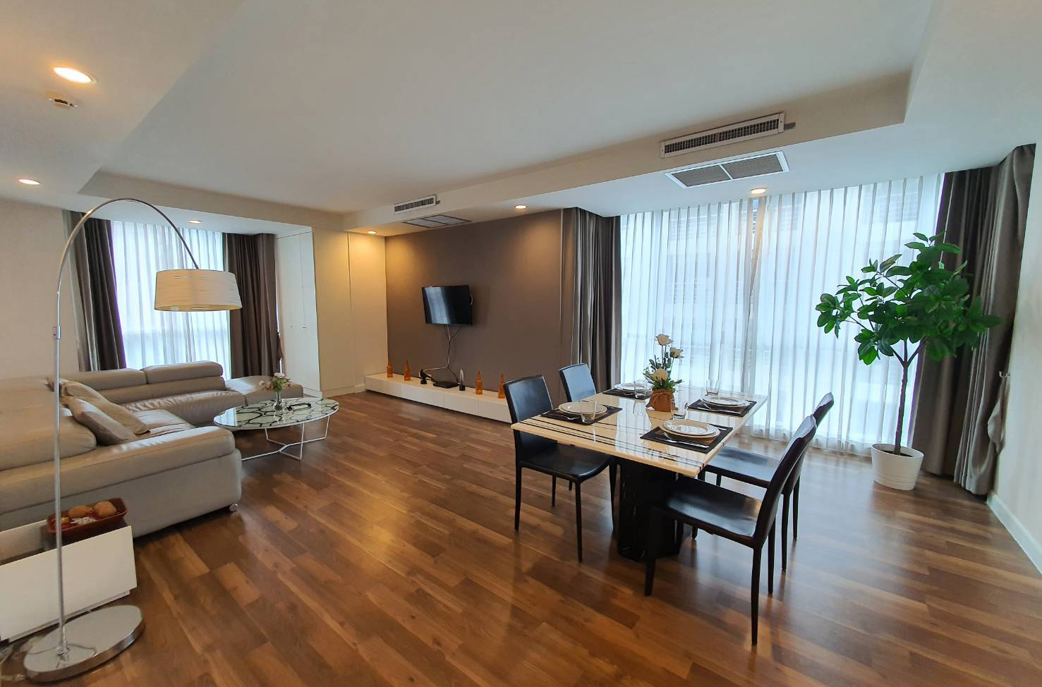Service Apartment in Ploenchit