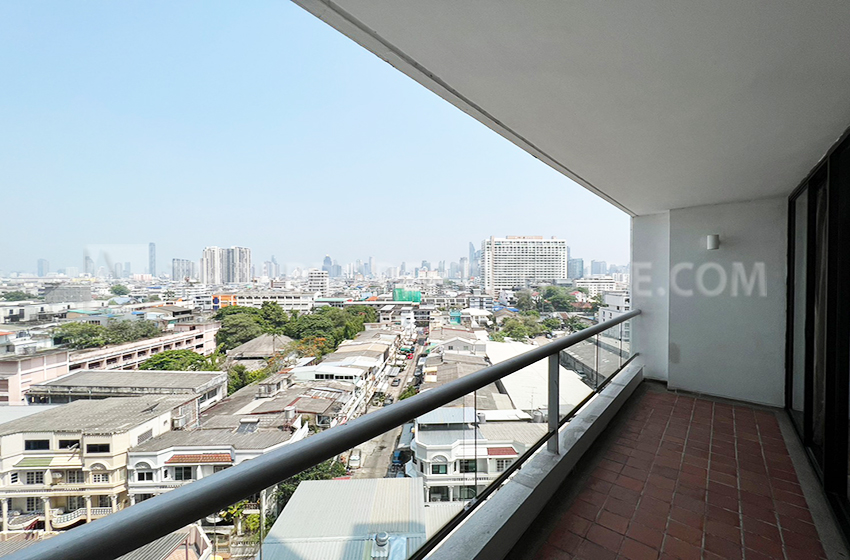 Service Apartment in Sathorn 