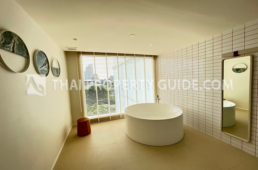 Service Apartment in Sathorn 