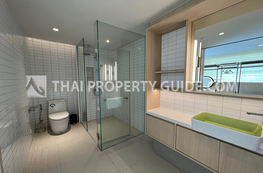 Service Apartment in Sathorn 