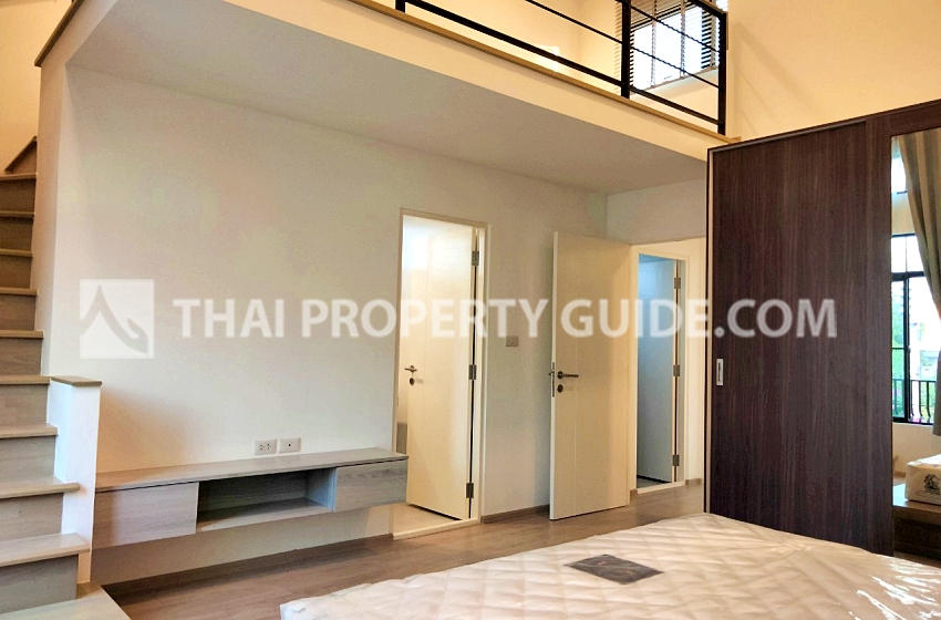 Townhouse in Bangnatrad 