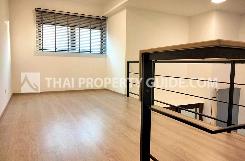 Townhouse in Bangnatrad 