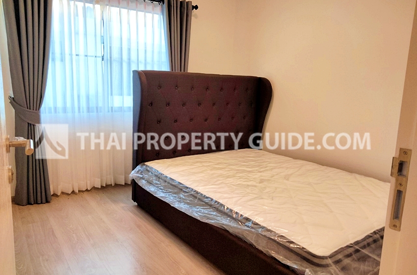 Townhouse in Bangnatrad 