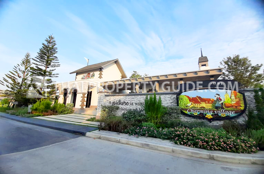 Townhouse in Bangnatrad 