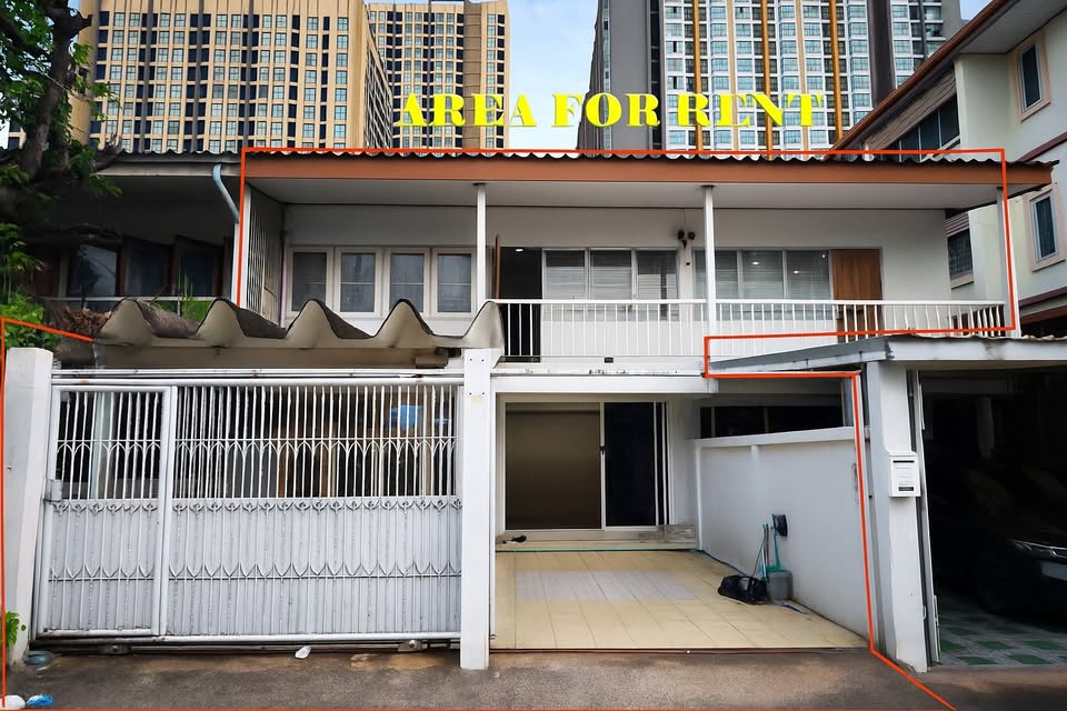 Townhouse for rent in Phaholyothin
