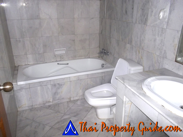 Townhouse in Ploenchit 