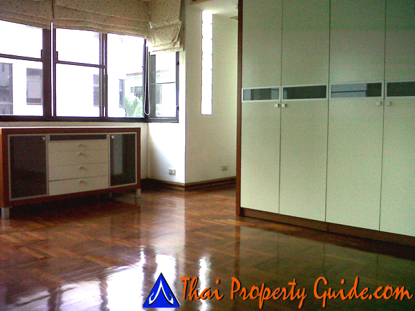 Townhouse in Ploenchit 