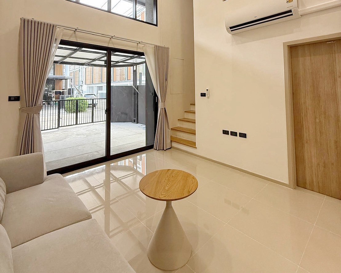 Townhouse in Pattanakarn