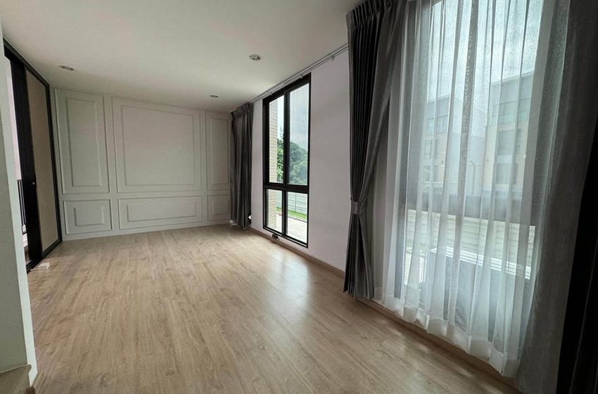 Townhouse in Pattanakarn 