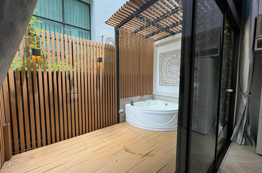 Townhouse in Pattanakarn 