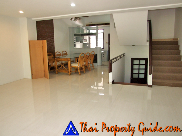 Townhouse in Sukhumvit 