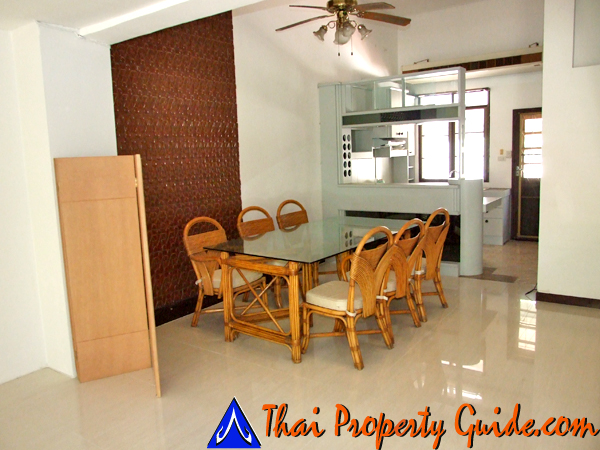 Townhouse in Sukhumvit 