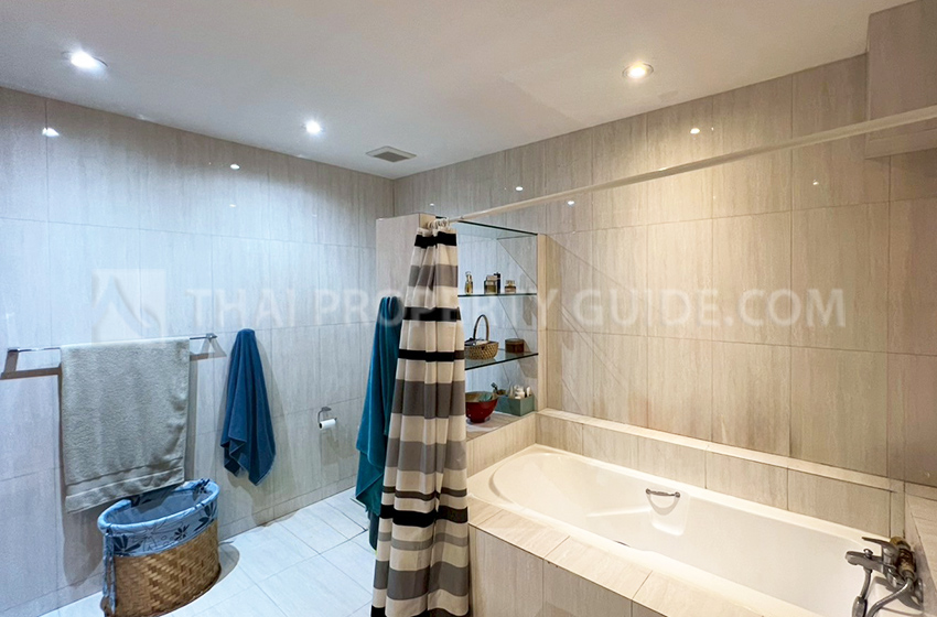 Townhouse in Sukhumvit 