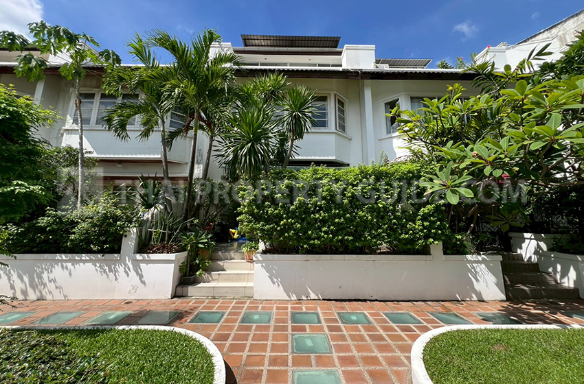 Townhouse in Sukhumvit 