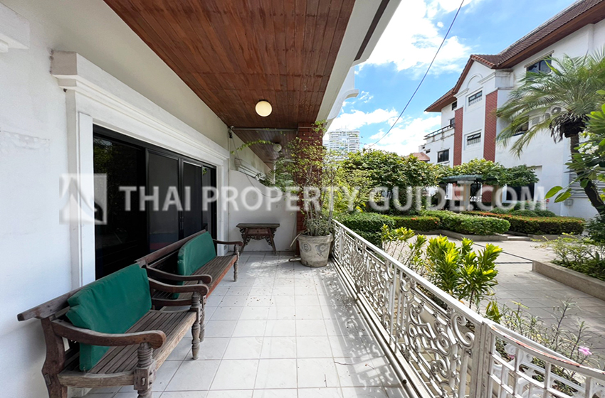 Townhouse in Sukhumvit 