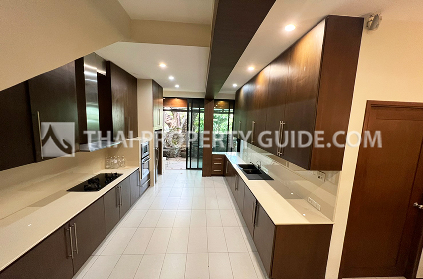 Townhouse in Sukhumvit 