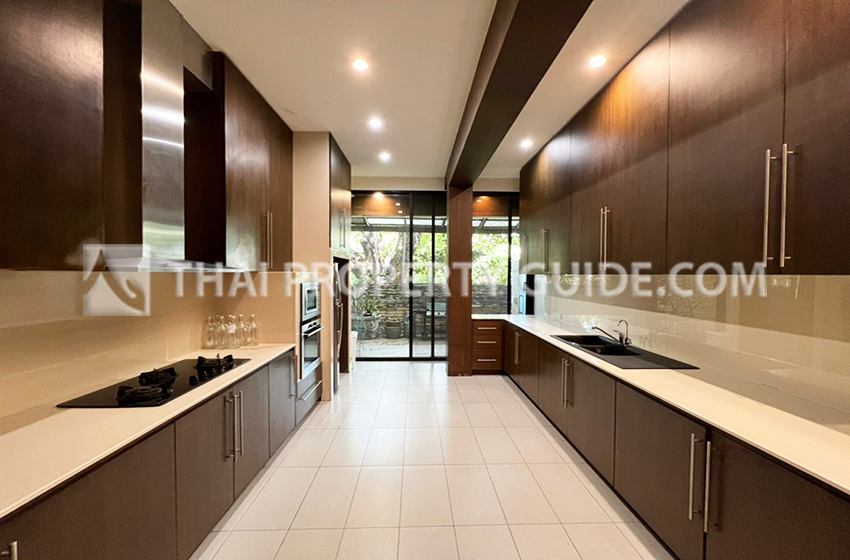 Townhouse in Sukhumvit 
