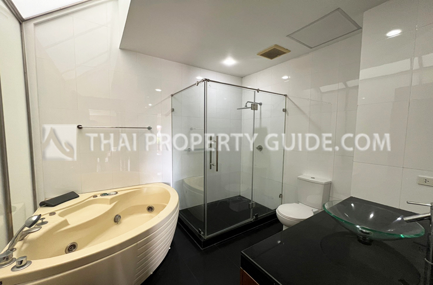 Townhouse in Sukhumvit 