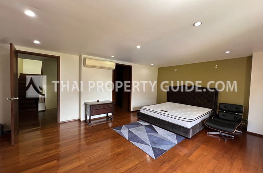 Townhouse in Sukhumvit 