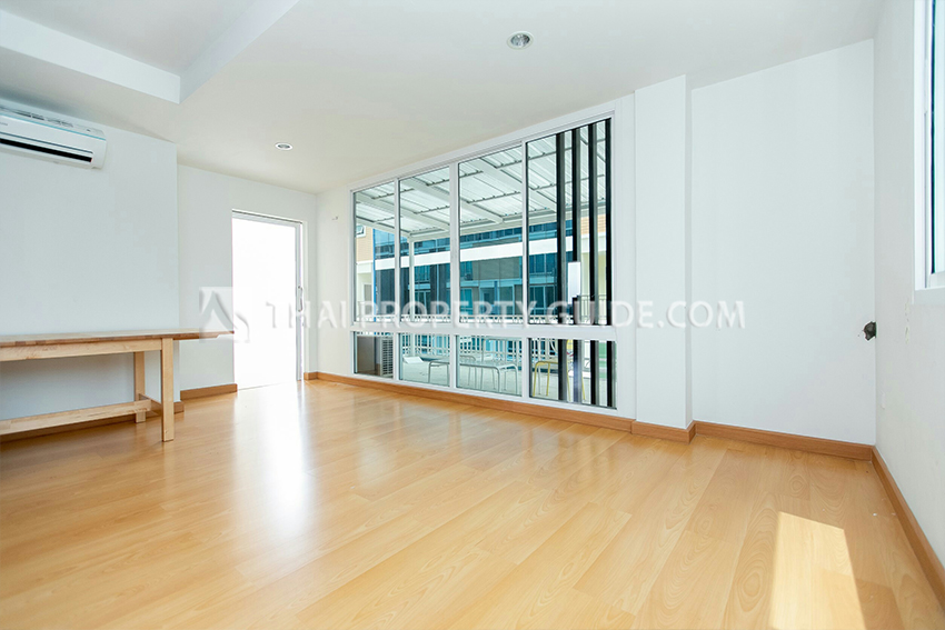 Townhouse in Sukhumvit 