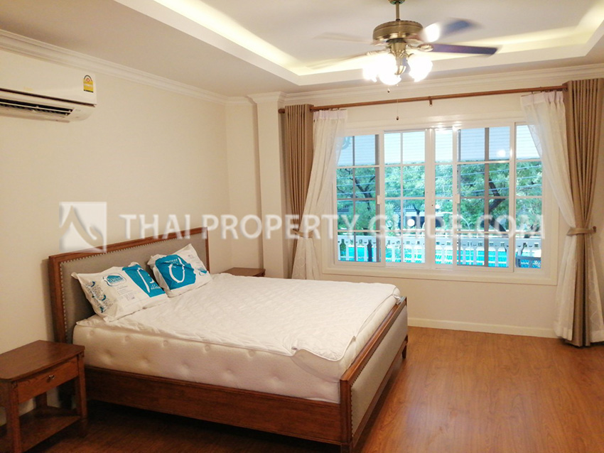 Townhouse in Sukhumvit 