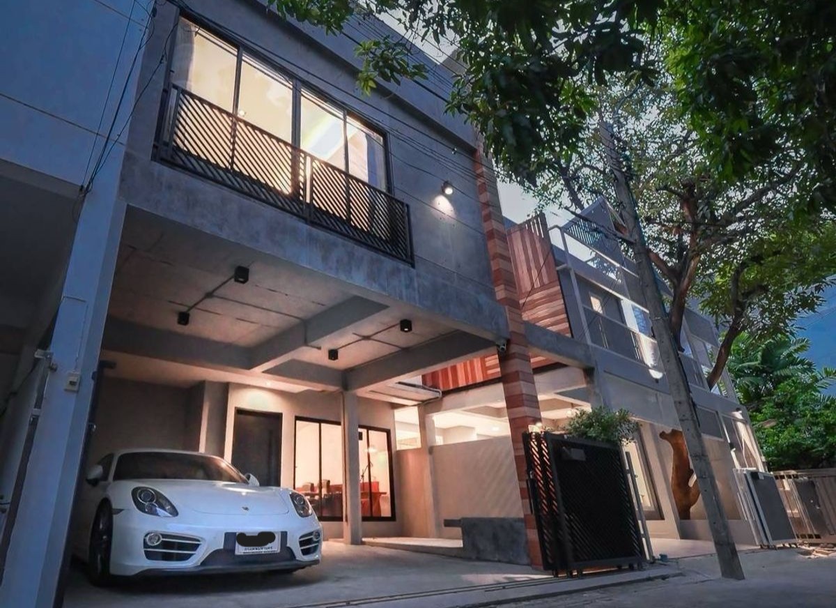Townhouse for rent in Sukhumvit