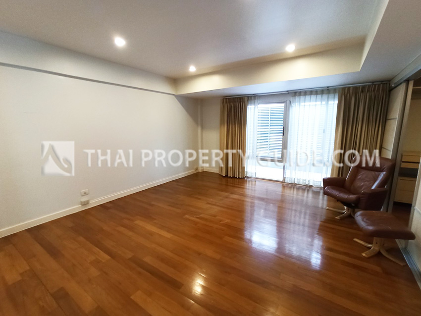 Townhouse in Sukhumvit 