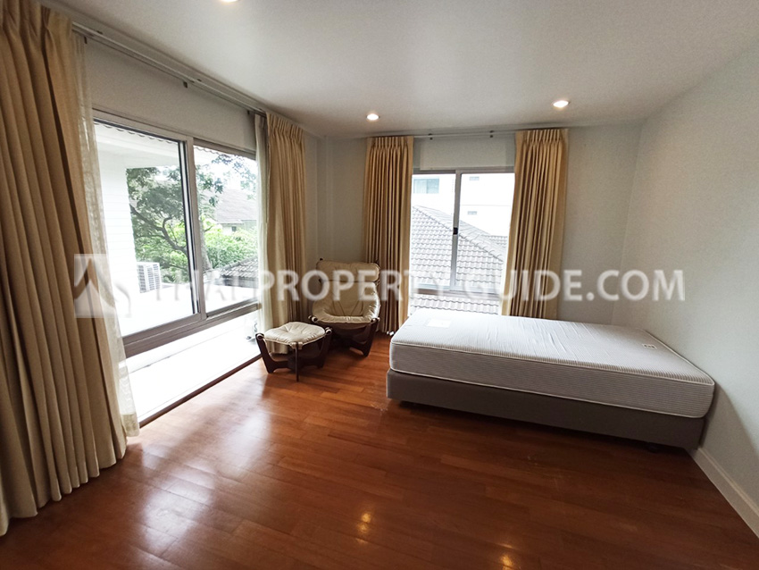 Townhouse in Sukhumvit 