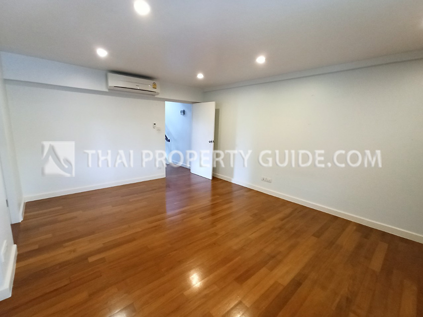 Townhouse in Sukhumvit 