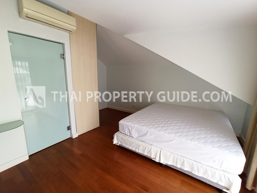 Townhouse in Sukhumvit 